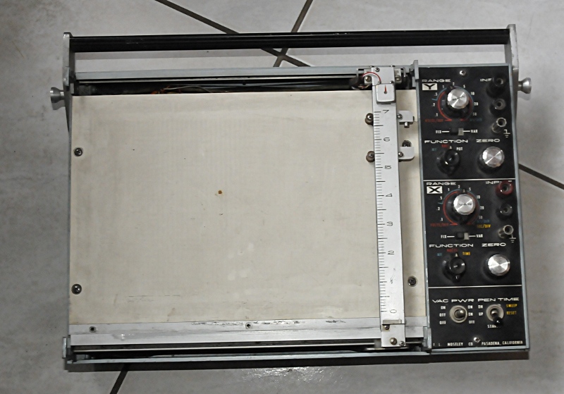 Moseley 135 XY recorder