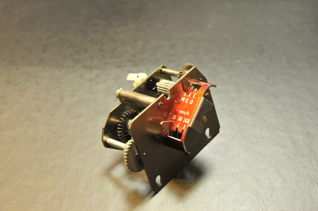 The gearbox to set the speed